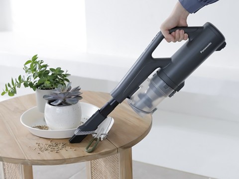 (image for) Panasonic MC-SB85K Tangle-Free Slim Stick Type Cordless Vacuum Cleaner